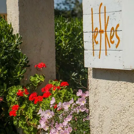 Lefkes 2 דירה *